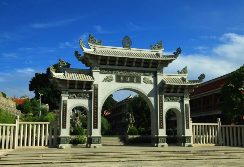 【廟宇寺】青蓮寺蓮花座上的寶寺！
  第1張