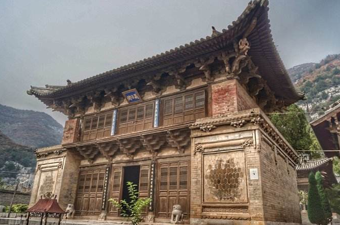 【廟宇寺】青蓮寺蓮花座上的寶寺！
  第2張